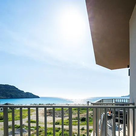 Ririka Living, New Feel-at-home Luxury Daire Plakias