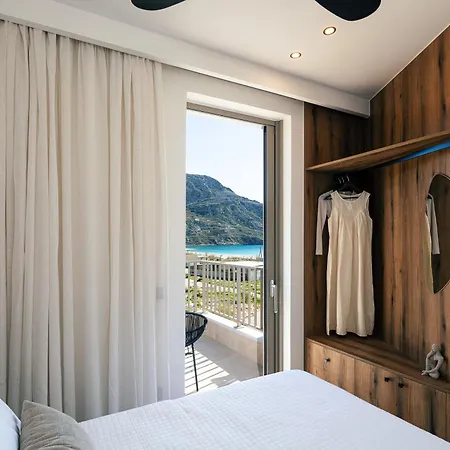 Ririka Living, New Feel-at-home Luxury Plakias