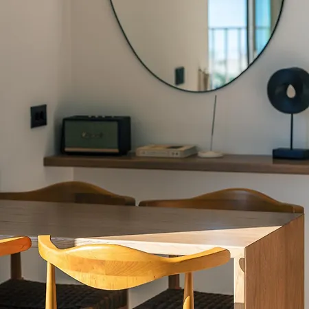 Ririka Living, New Feel-at-home Luxury Apartment *