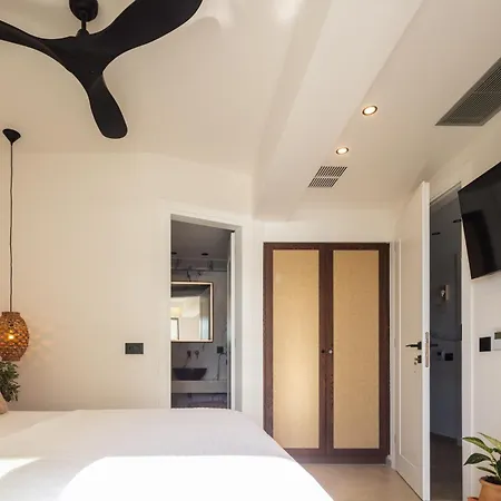 Ririka Living, New Feel-at-home Luxury Apartment Plakias